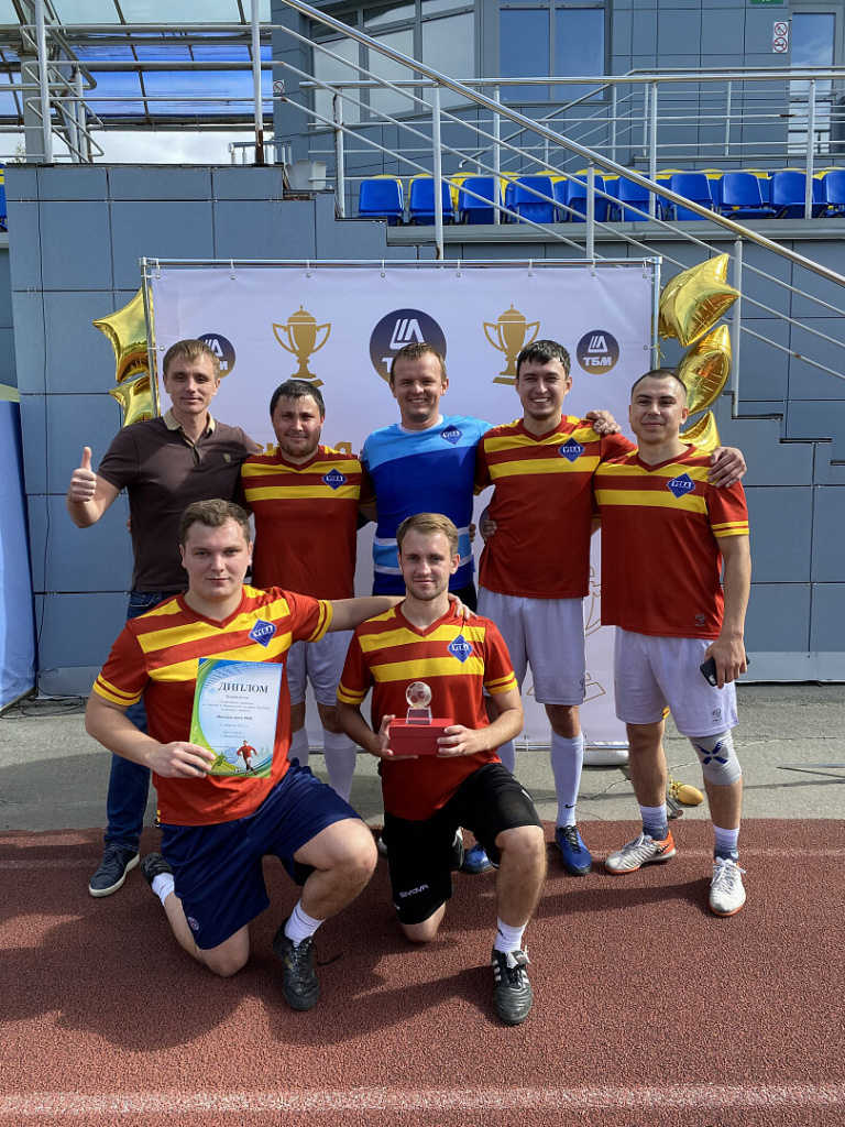 Команда VEKA – в тройке призеров по мини-футболу «Высшая лига ТБМ Сибири»